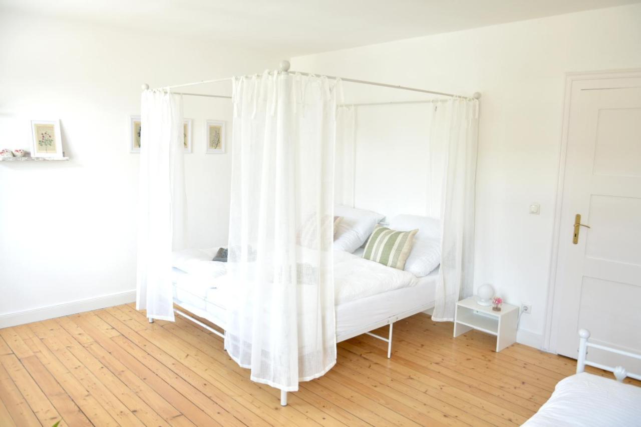 White Midsommar - Stilvolle Wohnung, 3 Schlafzimmer, Wohnzimmer, Kueche Landshut Dış mekan fotoğraf