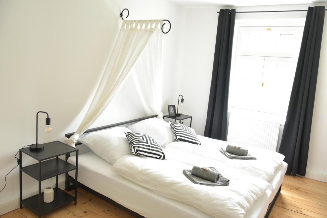 White Midsommar - Stilvolle Wohnung, 3 Schlafzimmer, Wohnzimmer, Kueche Landshut Dış mekan fotoğraf