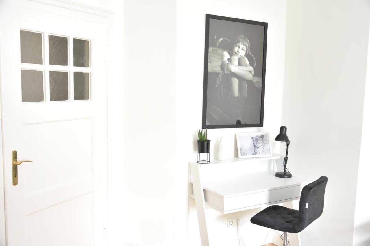 White Midsommar - Stilvolle Wohnung, 3 Schlafzimmer, Wohnzimmer, Kueche Landshut Dış mekan fotoğraf