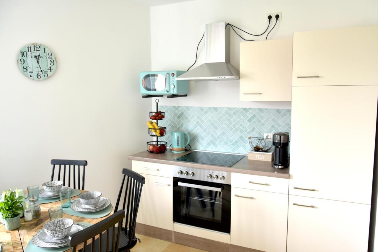 White Midsommar - Stilvolle Wohnung, 3 Schlafzimmer, Wohnzimmer, Kueche Landshut Dış mekan fotoğraf