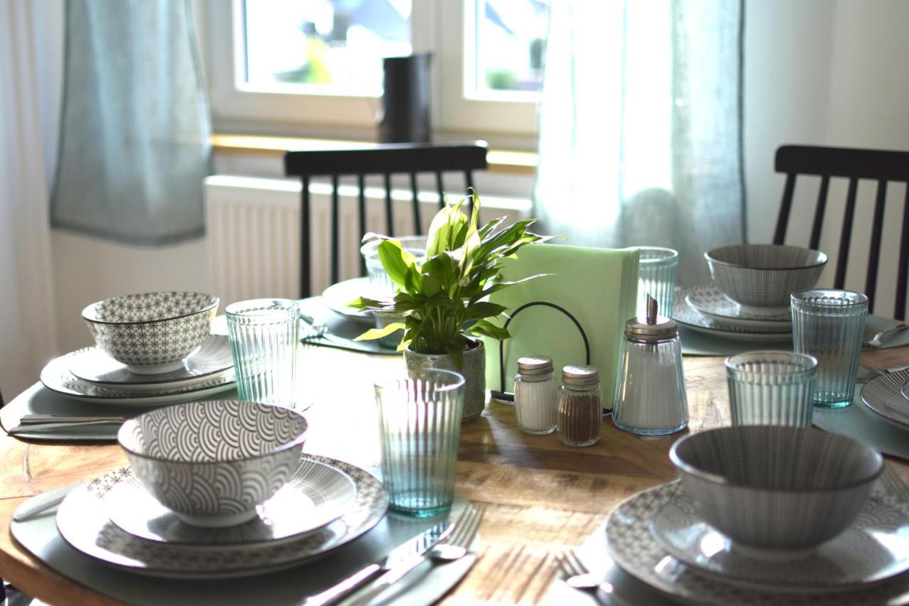 White Midsommar - Stilvolle Wohnung, 3 Schlafzimmer, Wohnzimmer, Kueche Landshut Dış mekan fotoğraf