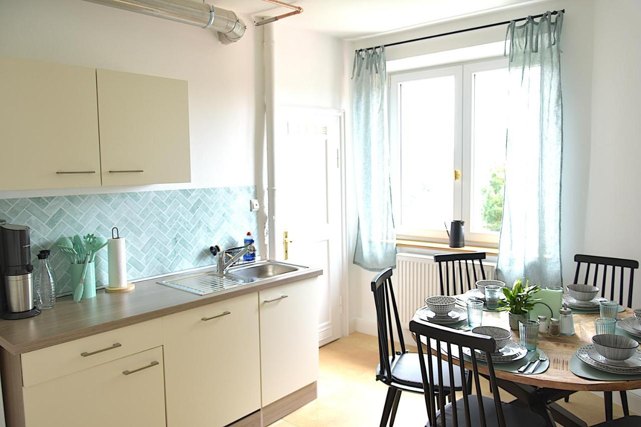 White Midsommar - Stilvolle Wohnung, 3 Schlafzimmer, Wohnzimmer, Kueche Landshut Dış mekan fotoğraf